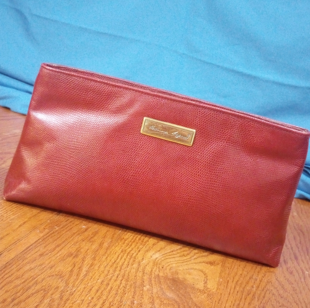 Vintage 1970s Etienne Aigner Oxblood Pebbled Leather Clutch Handbag